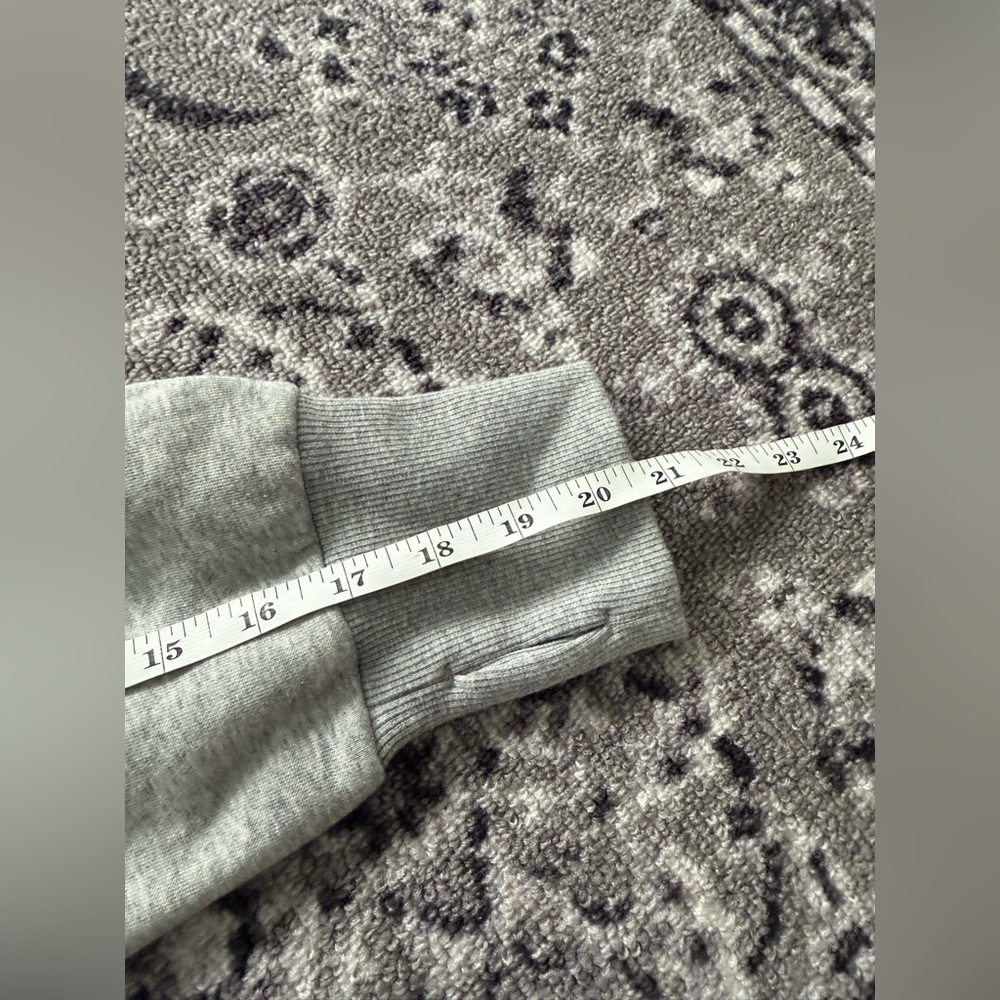 JoyLab Women's Fleece Cropped Crewneck Pullover Sweatshirt Gray in Medium New - Picture 13 of 14